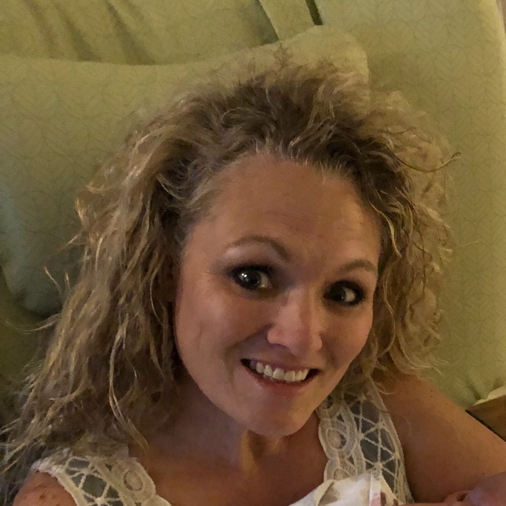 Meet your Posher, Holli